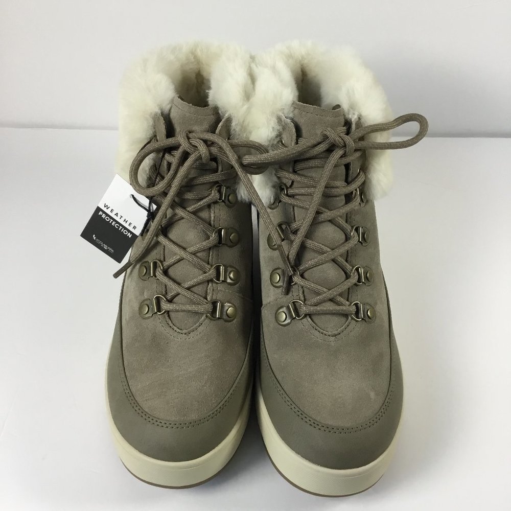 Koolaburra by UGG Women's Tynlee Lace-up Snow Boot